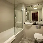 Treacys Oakwood Hotel, Hotel Shannon
