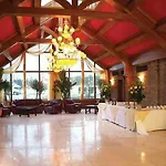 Treacys Oakwood Hotel, Hotel Shannon