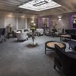 Treacys Oakwood Hotel, Hotel 4*