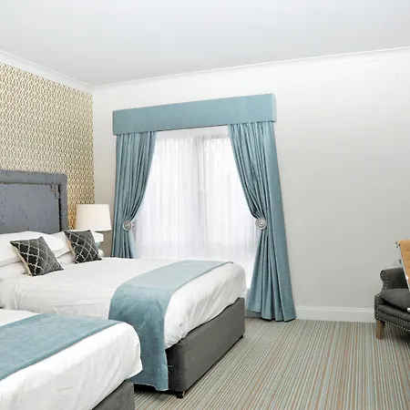 Treacys Oakwood Hotel, 酒店 香侬