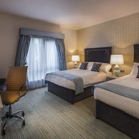 Treacys Oakwood Hotel, 酒店