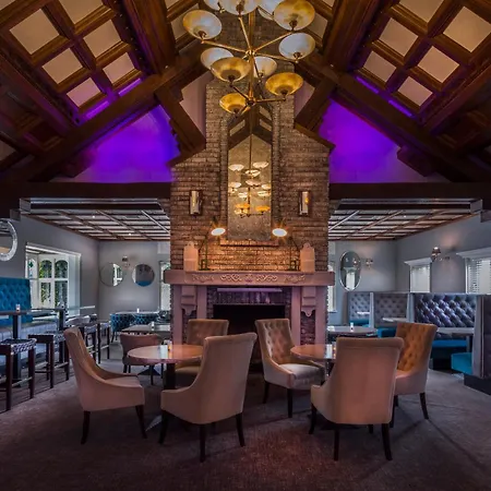 酒店 Treacys Oakwood Hotel, 香侬