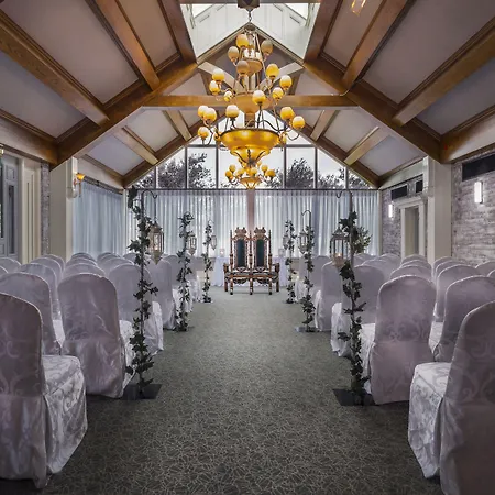 Treacys Oakwood Hotel, 香侬