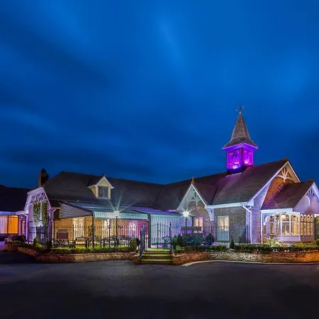 호텔 Treacys Oakwood Hotel, 4*