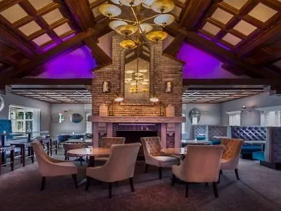 Treacys Oakwood Hotel,