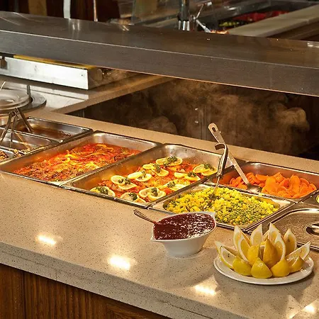 Treacys Oakwood Hotel,