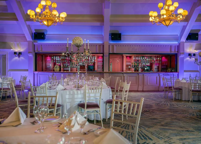 Treacys Oakwood Hotel, Hotel Shannon