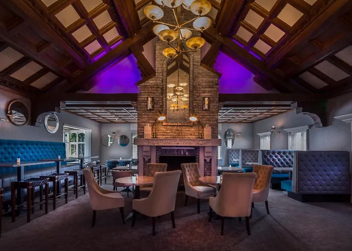 Szálloda Treacys Oakwood Hotel, Shannon