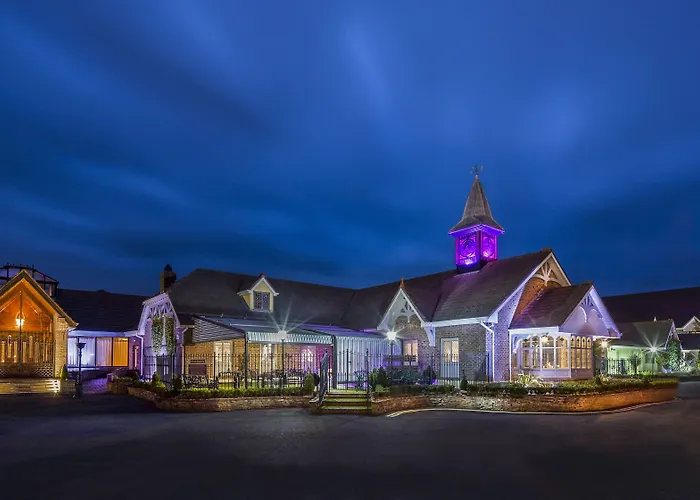 Hotel Treacys Oakwood Hotel,