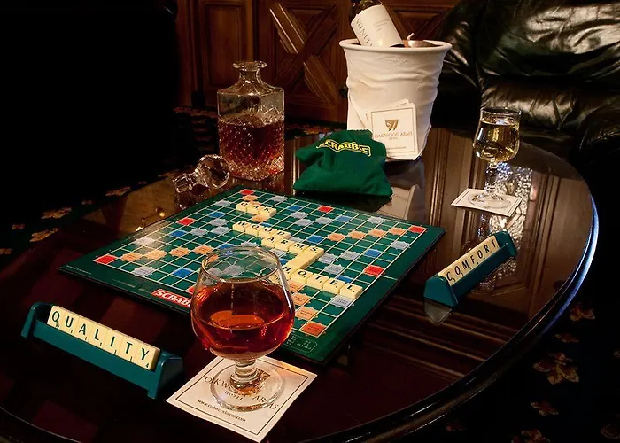 Treacys Oakwood Hotel, Szálloda