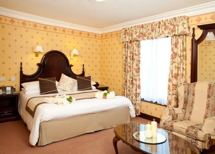 호텔 Treacys Oakwood Hotel,