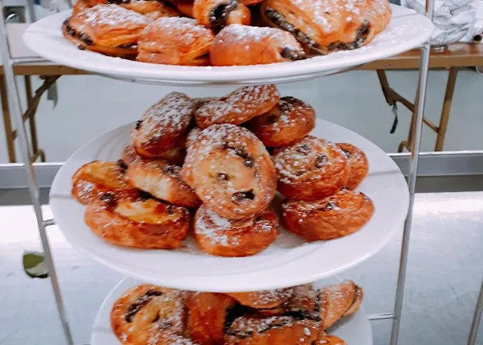 Szálloda Treacys Oakwood Hotel,